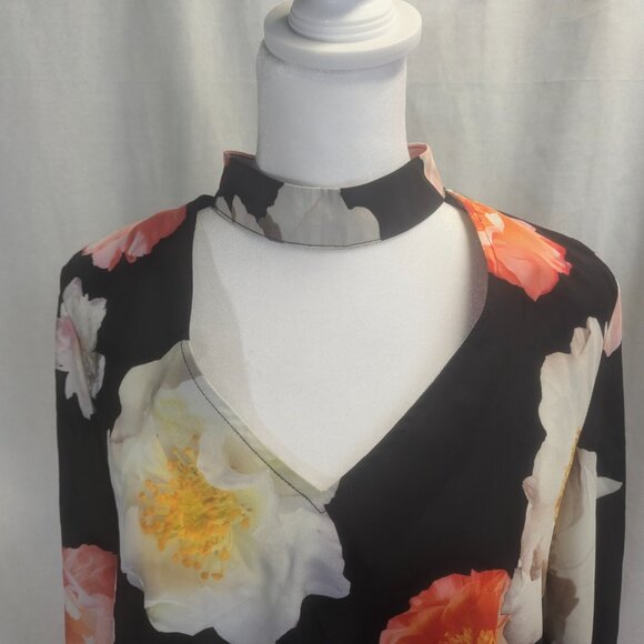 NWT Gianni Bini Choker Neck Black Floral Tunic Size Small - Picture 2 of 14